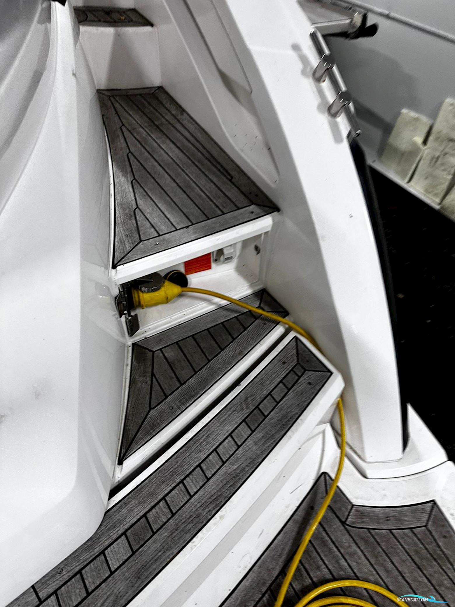 Sunseeker Portofino 47