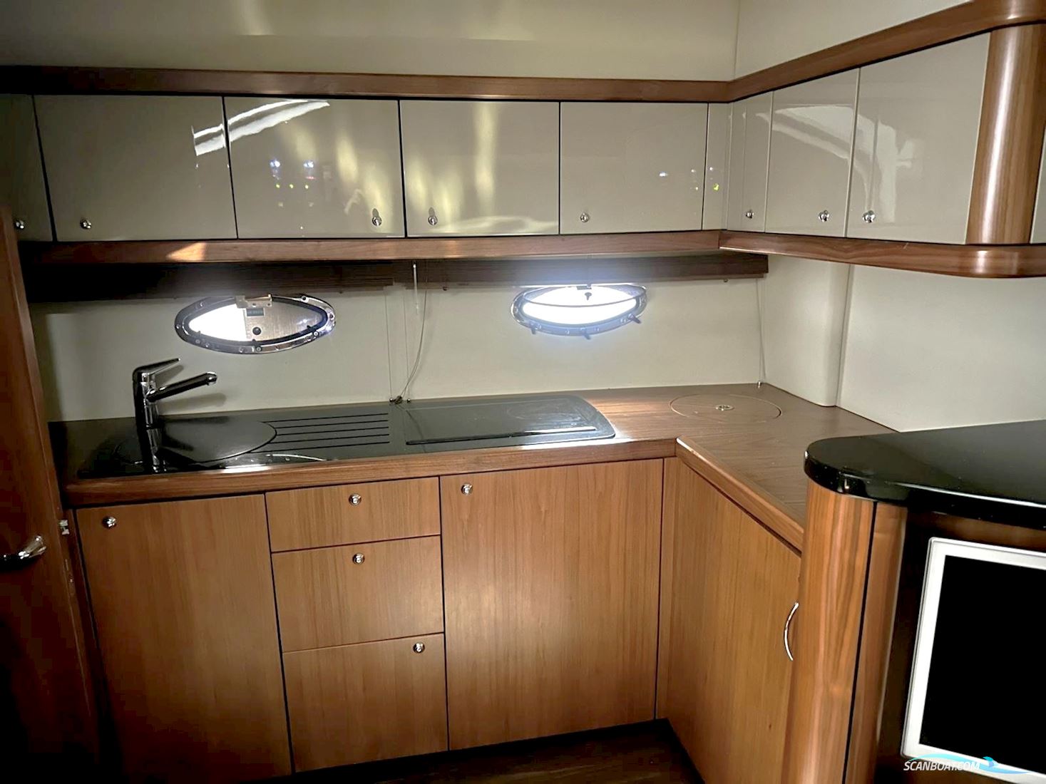 Sunseeker Portofino 47