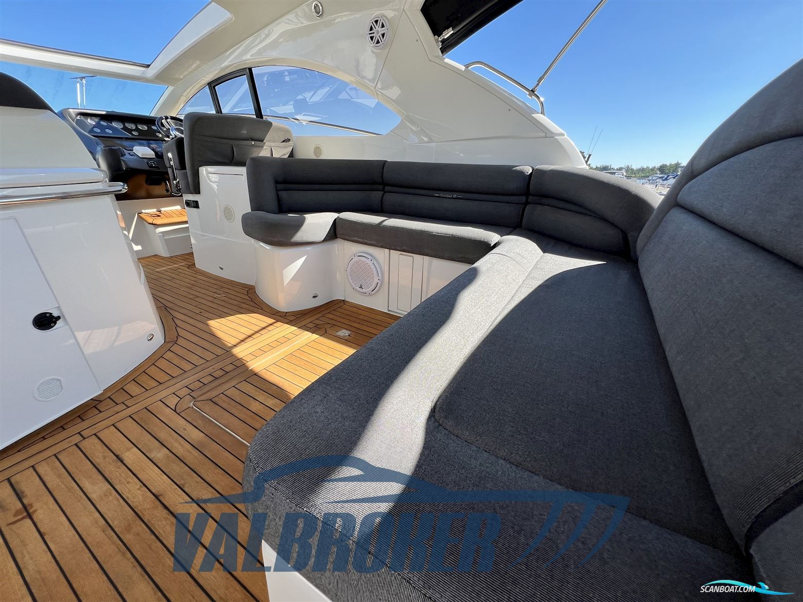 Sunseeker Portofino 47