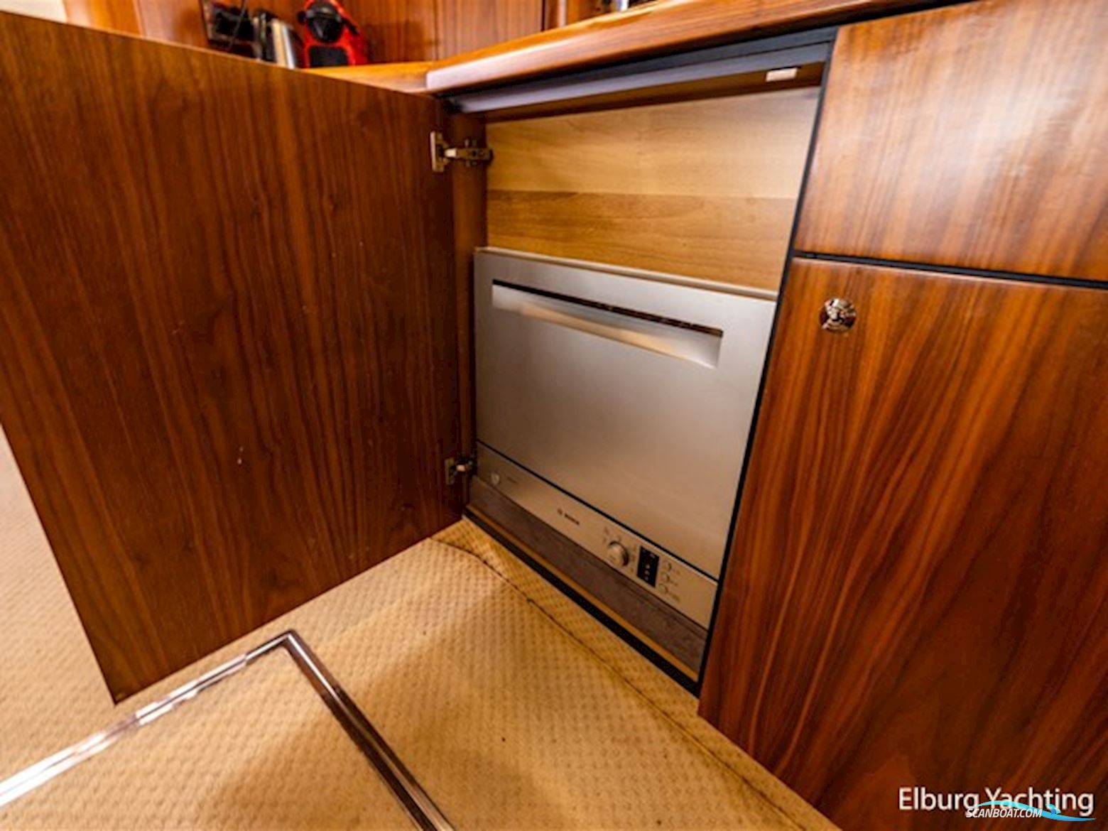 Sunseeker Portofino 53 