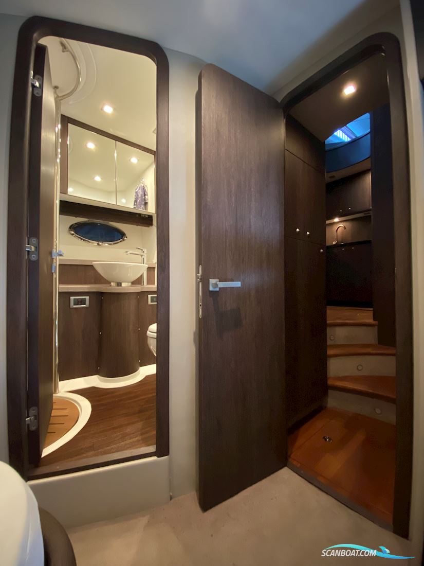 Sunseeker Predator 52