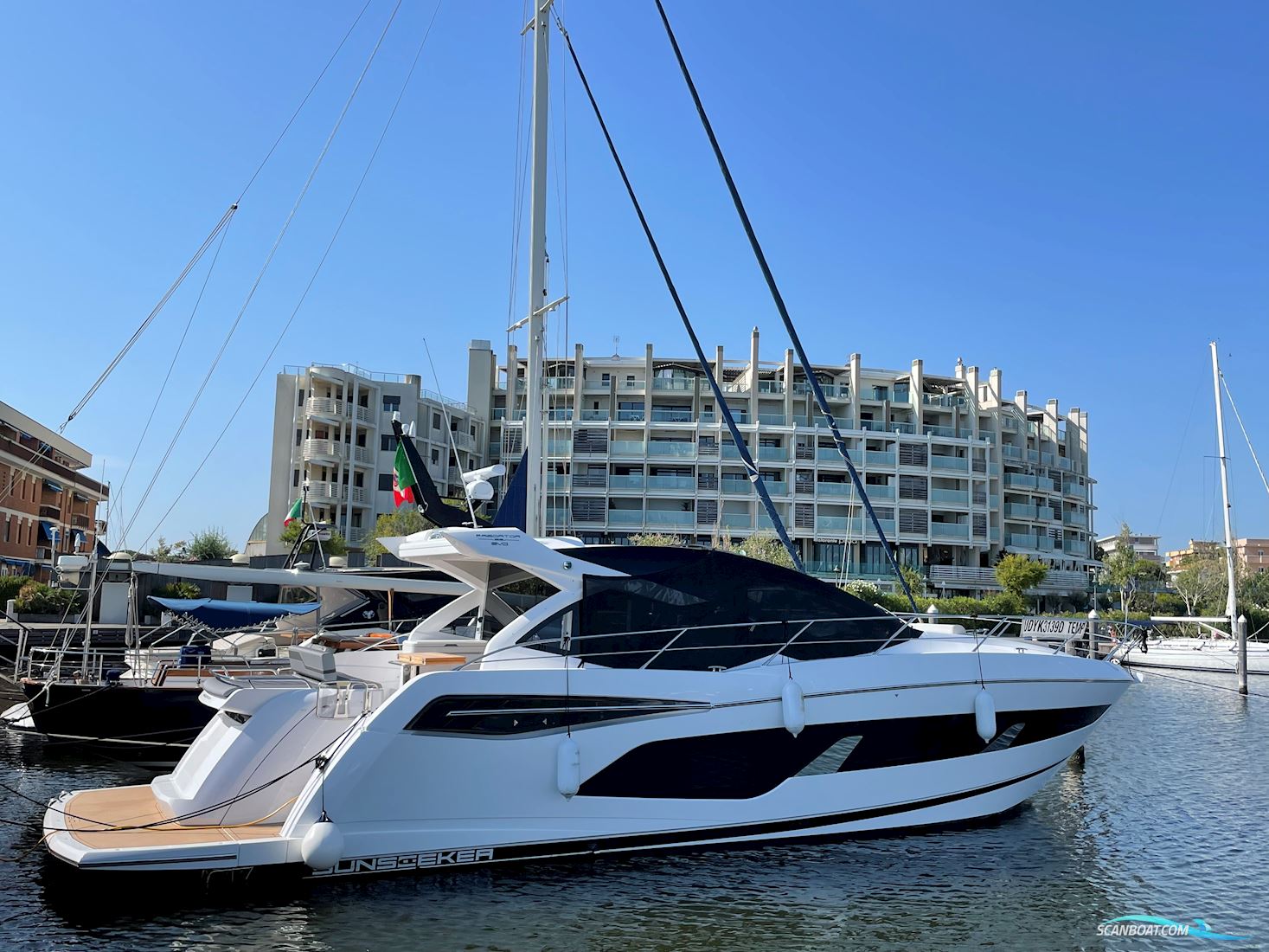 Sunseeker Predator 55 Evo Motorboat 2022, with Volvo Penta D11-725 engine, Italy