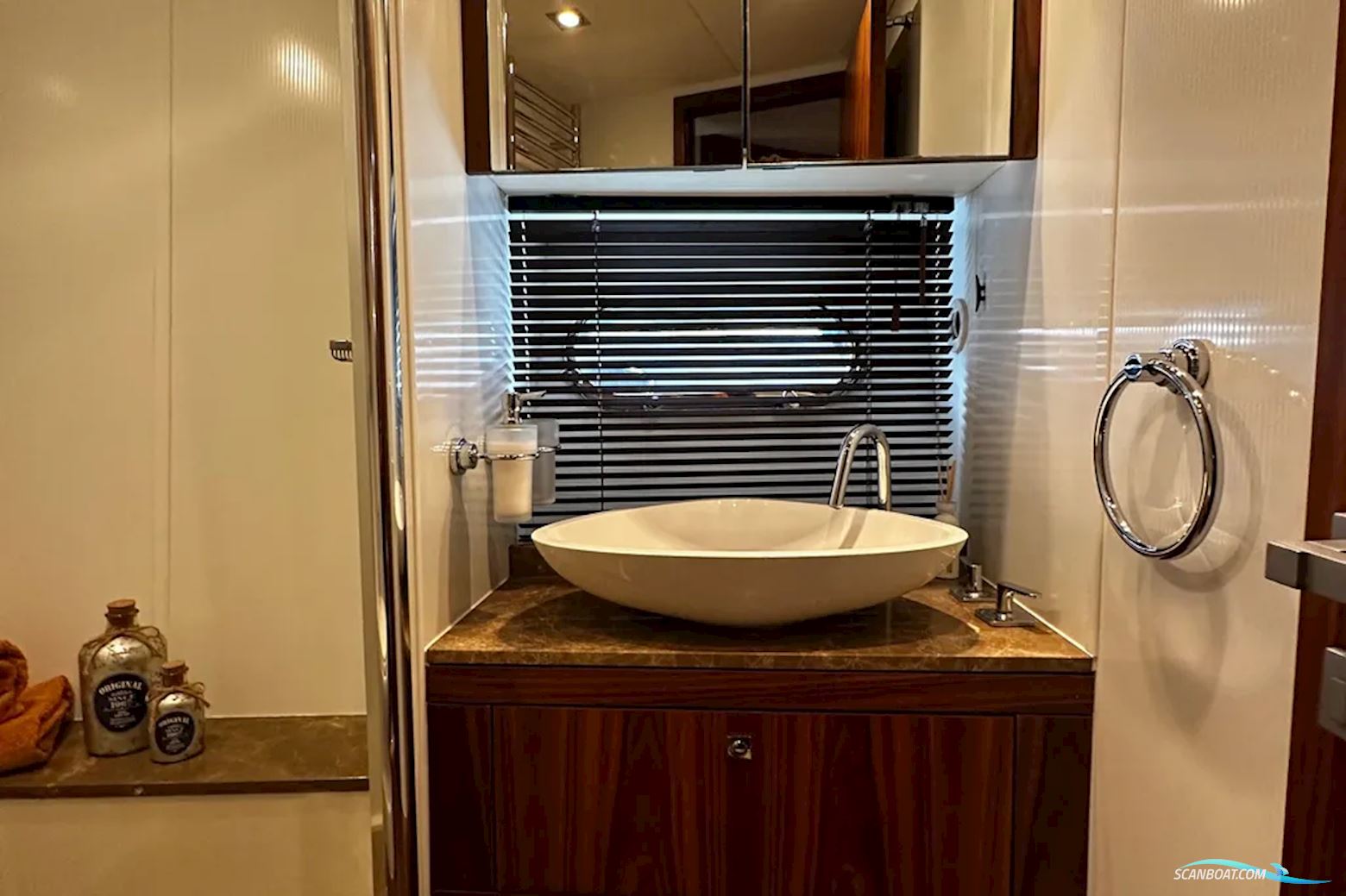 Sunseeker Predator 64