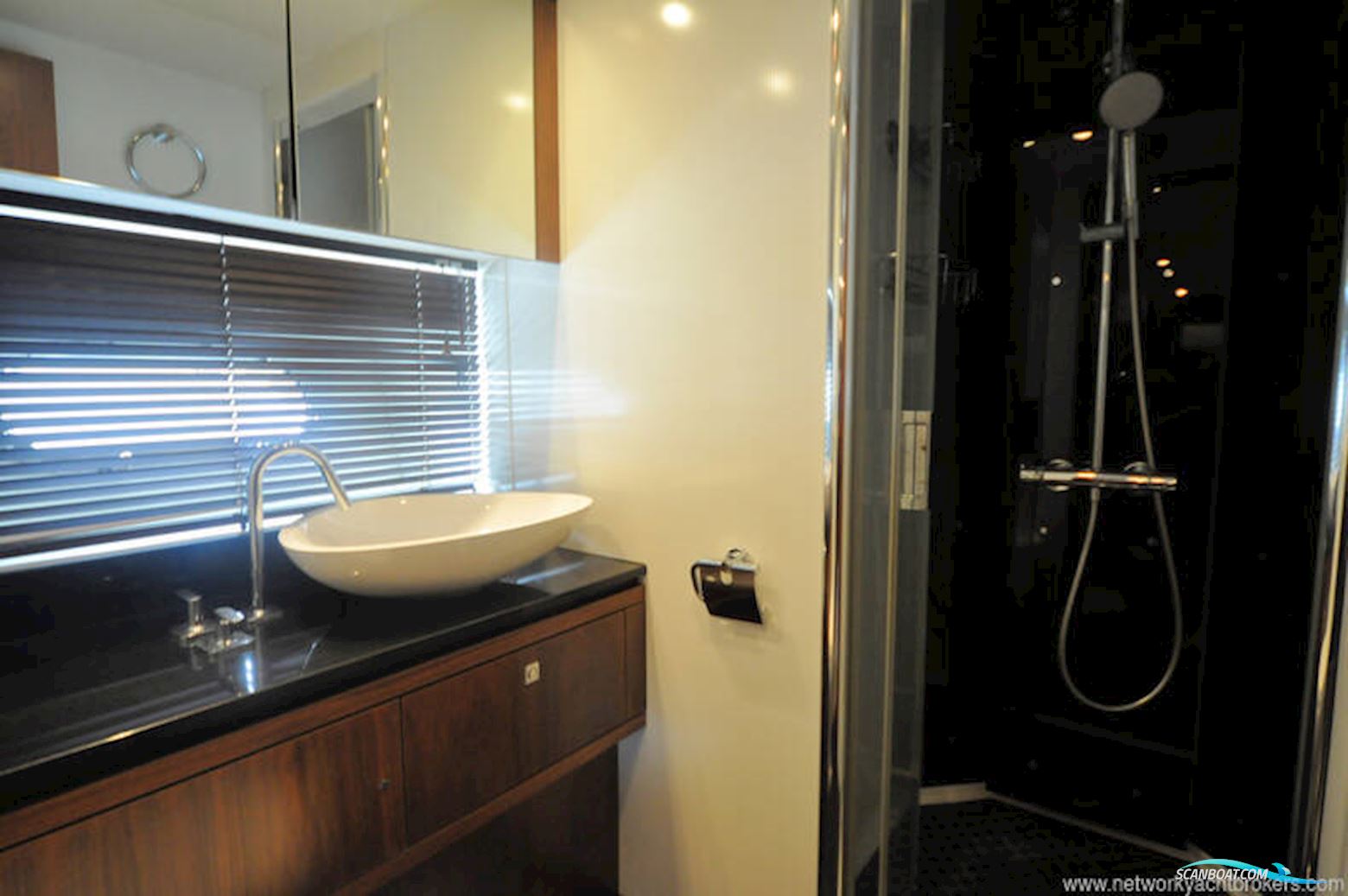 Sunseeker Predator 74