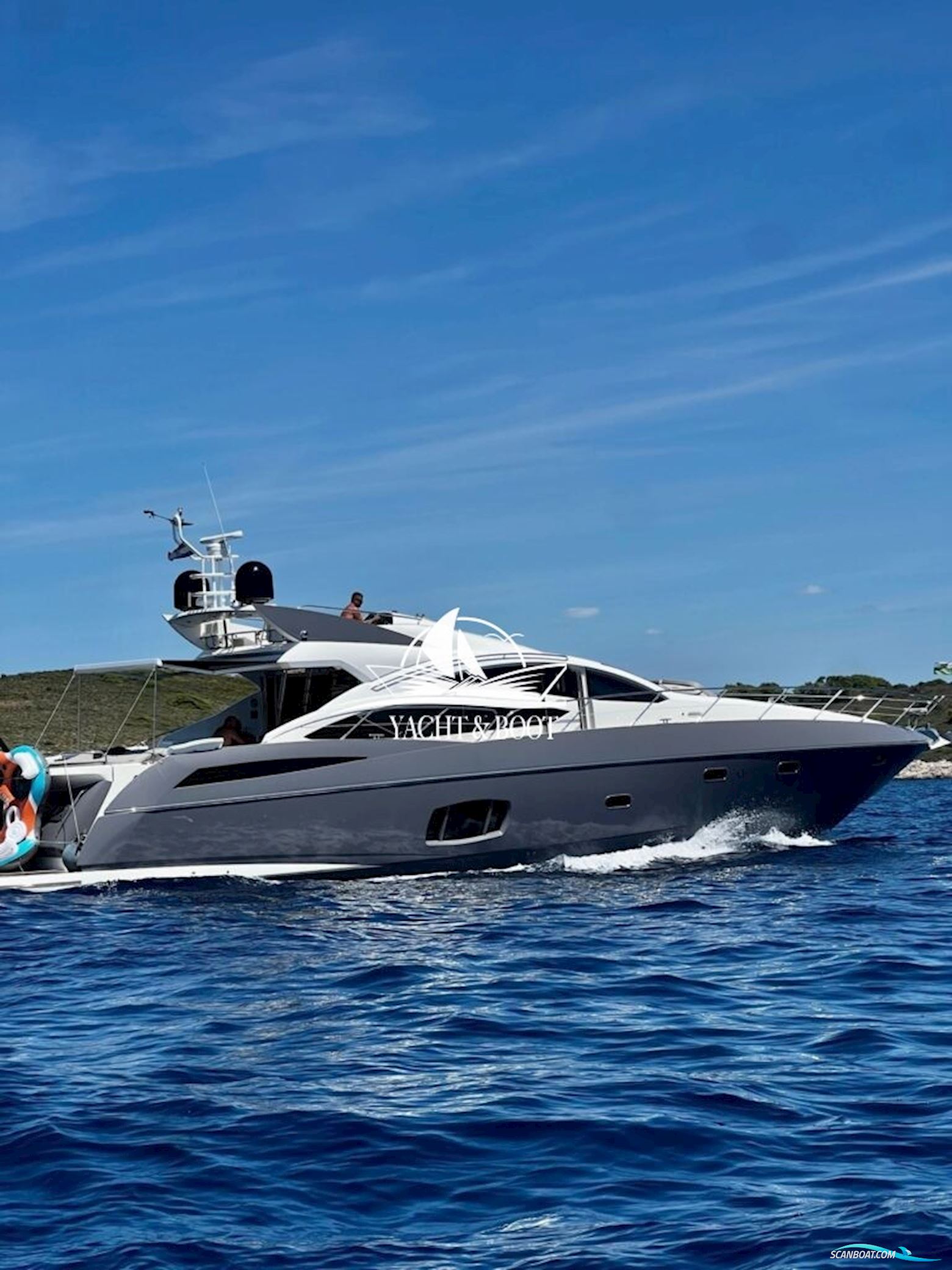 Sunseeker Predator 74 Sports Fly