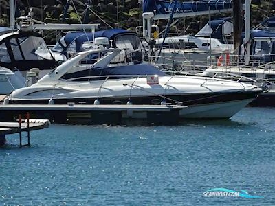 Sunseeker Superhawk 40 Motorboat 2000, with Yanmar engine, United Kingdom