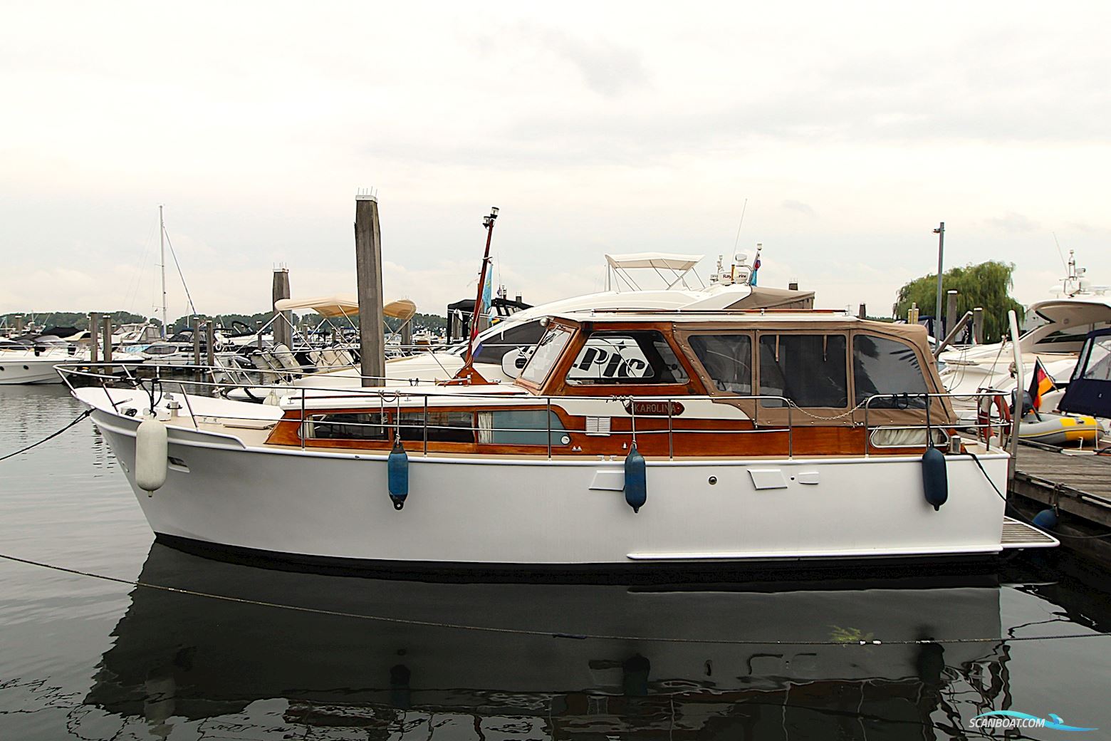 Super Lowland Kruiser 1040 AK Motorboat 1970, with Daf engine, The Netherlands