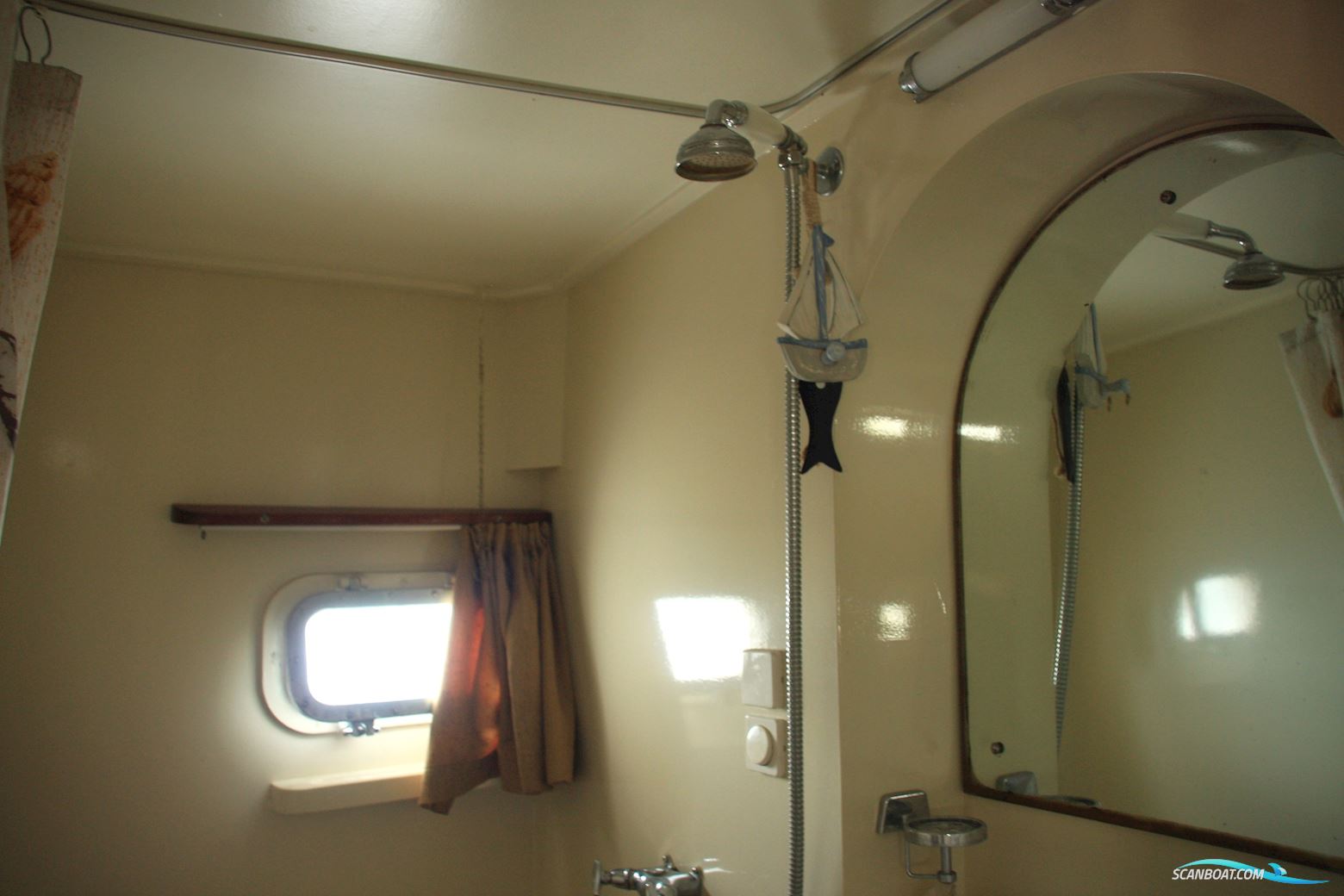 Super Van Craft 1220