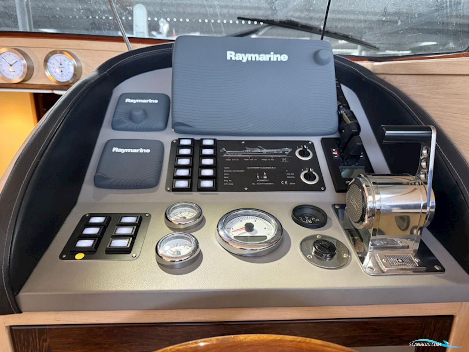 Super Van Craft 13.20 River