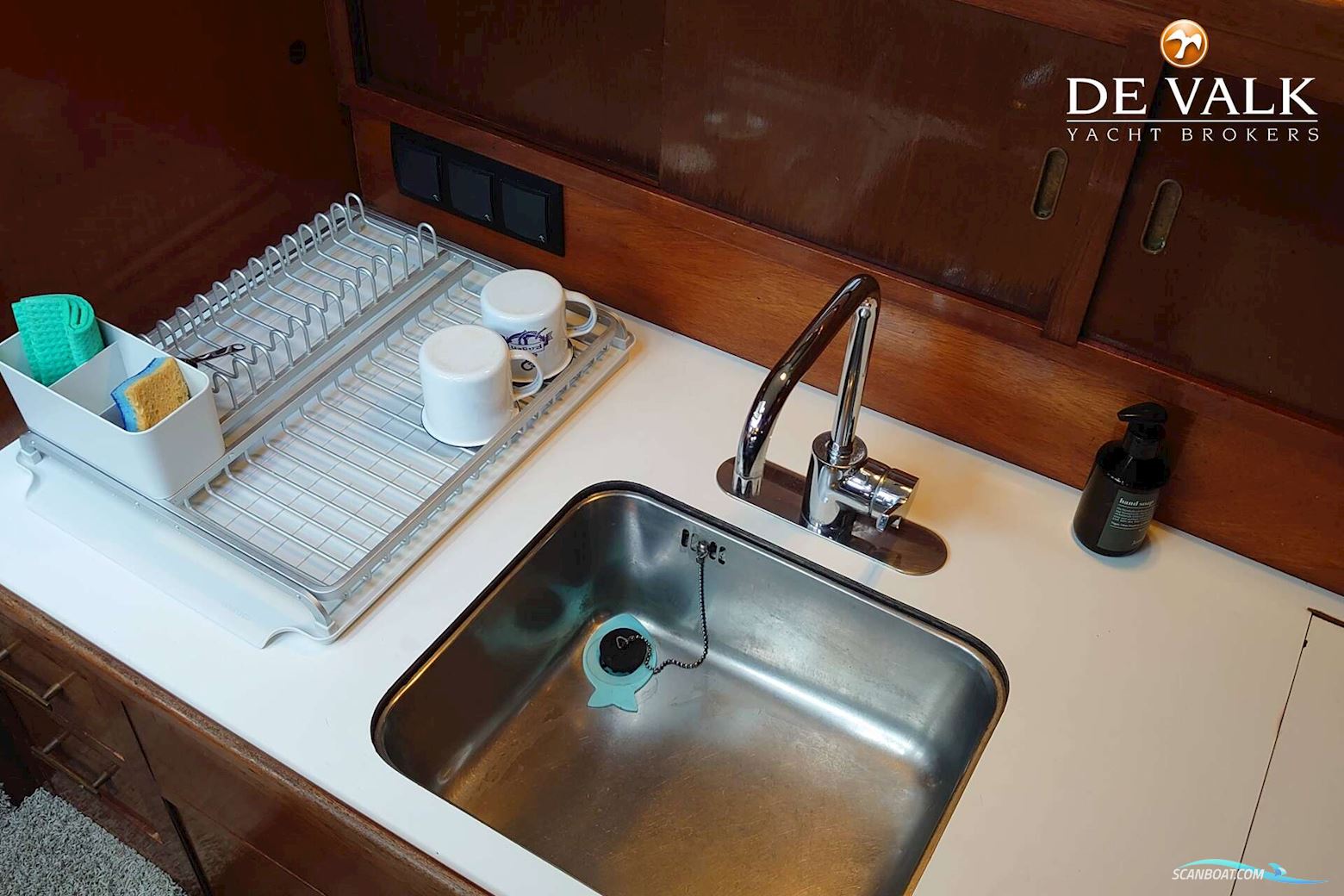 Super Van Craft 1320