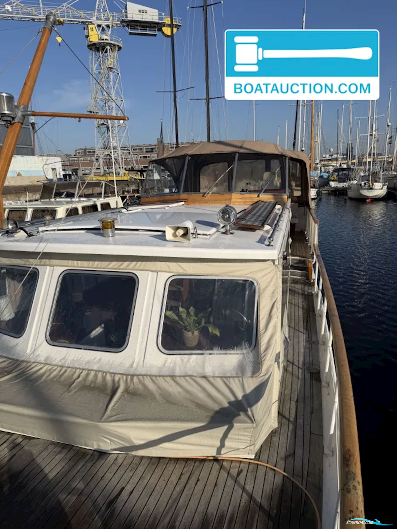 Super Van Craft 13.50