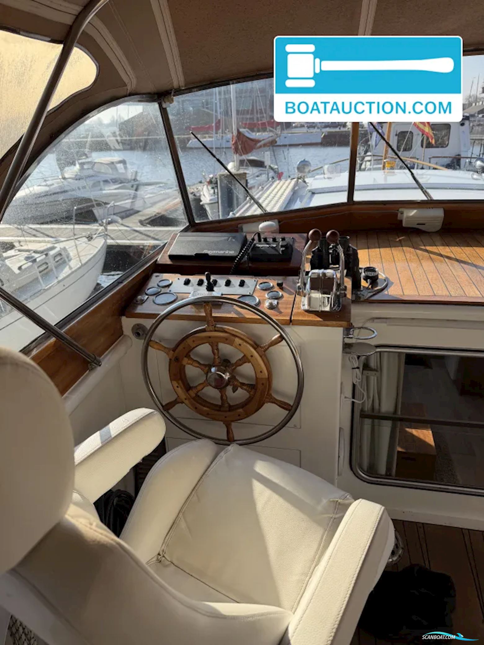 Super Van Craft 13.50