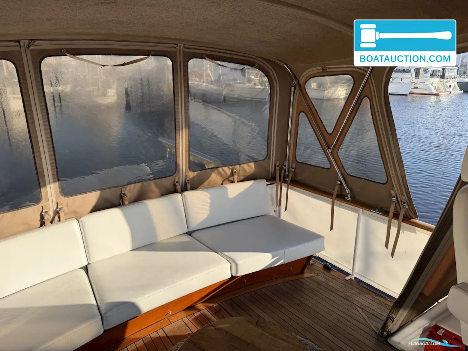 Super Van Craft 13.50