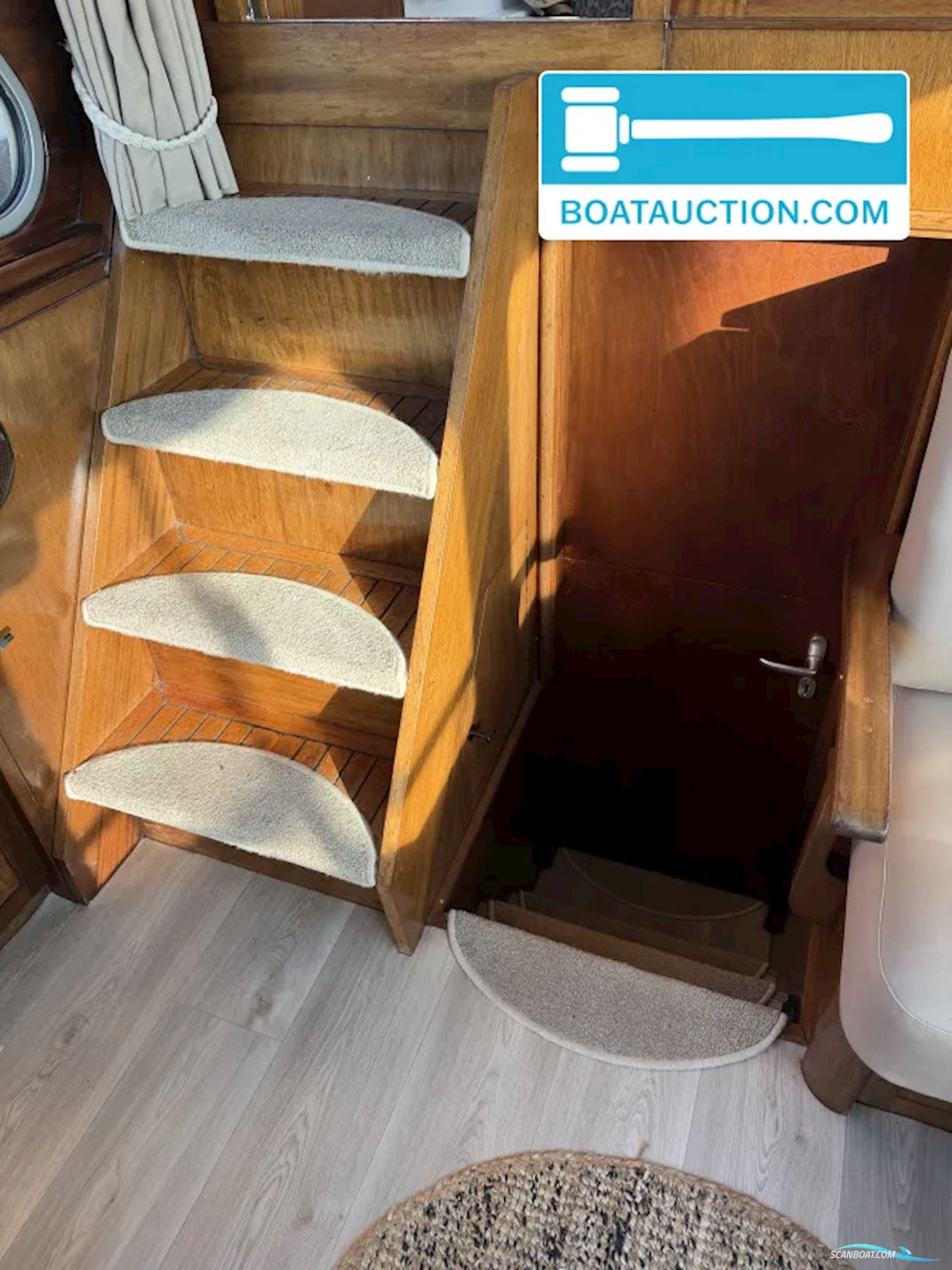 Super Van Craft 13.50