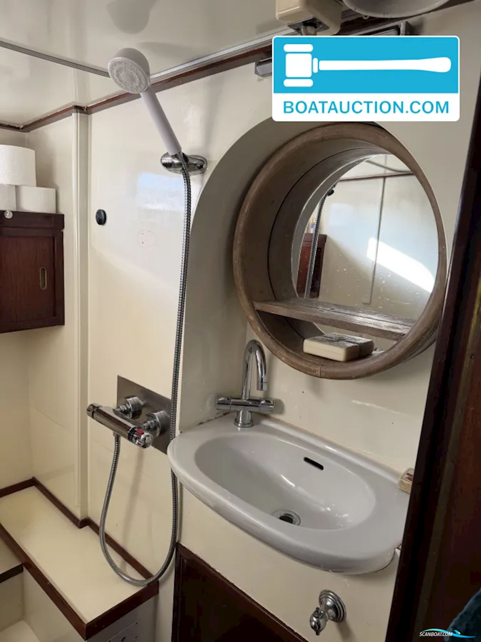 Super Van Craft 13.50