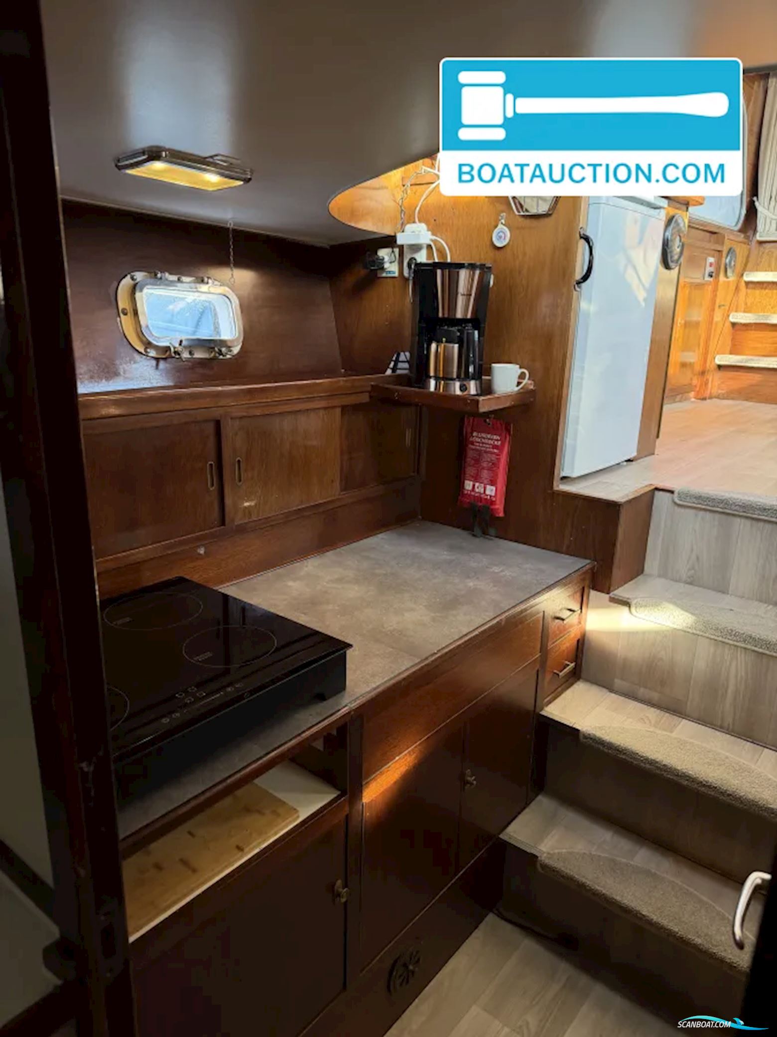 Super Van Craft 13.50