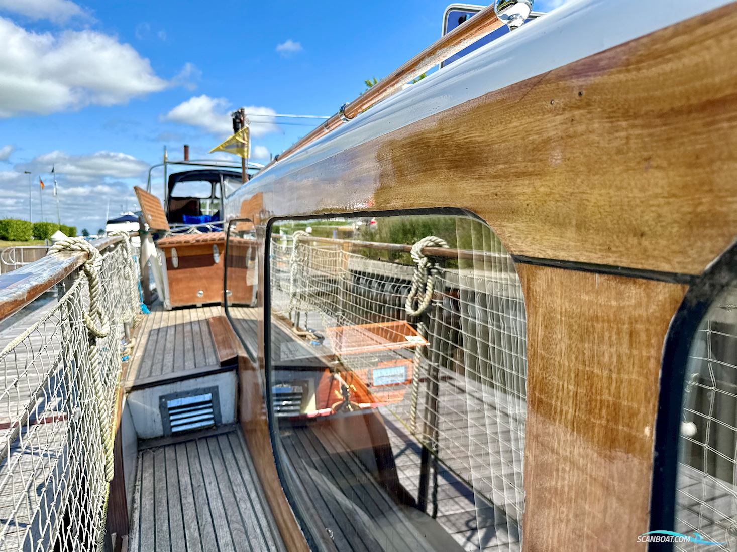 Super Van Craft 13.80