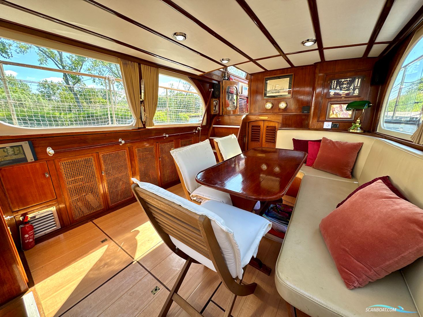 Super Van Craft 13.80