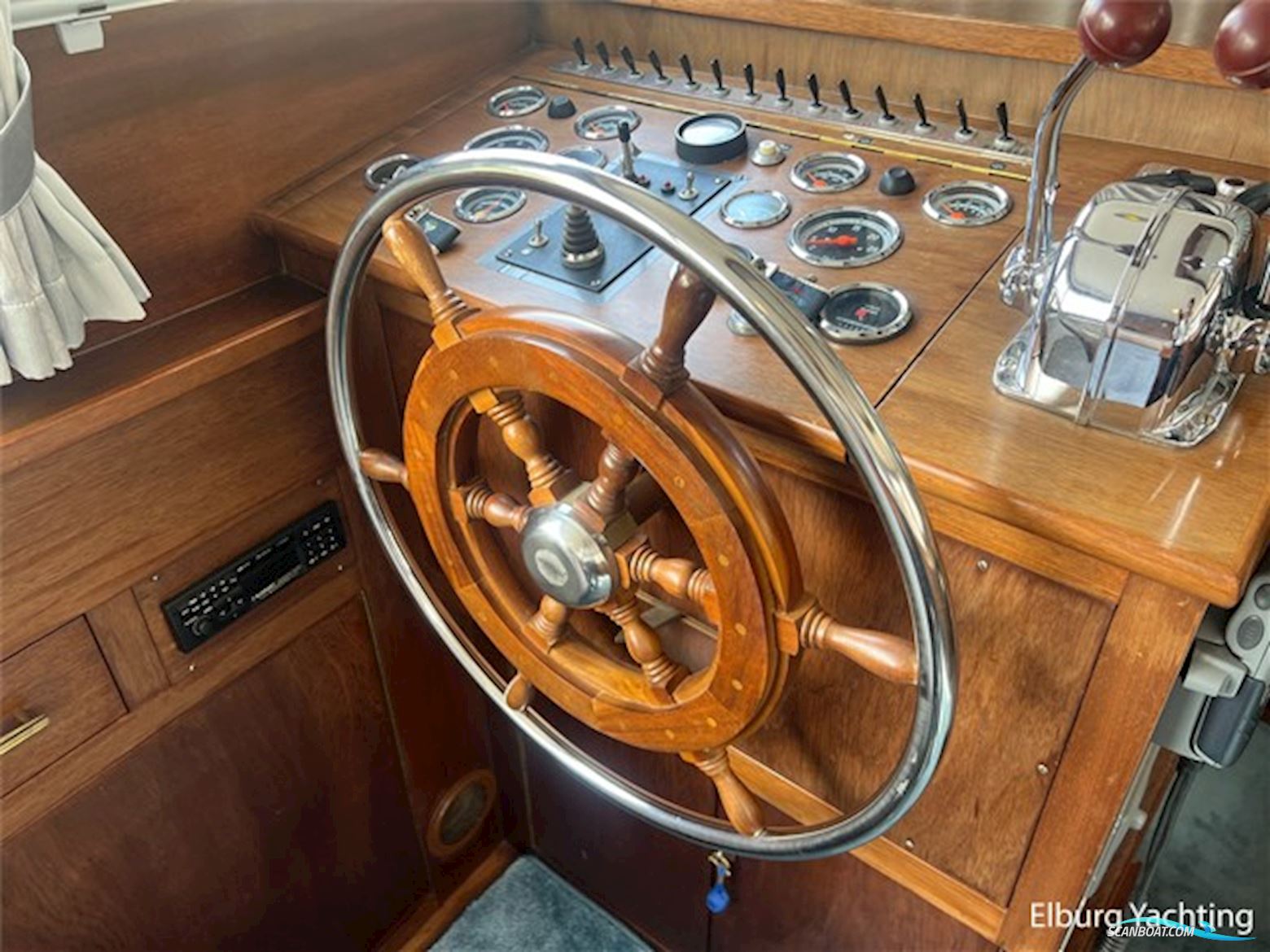 Super Van Craft 13.80