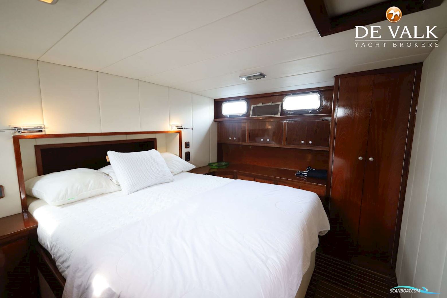 Super Van Craft 1570