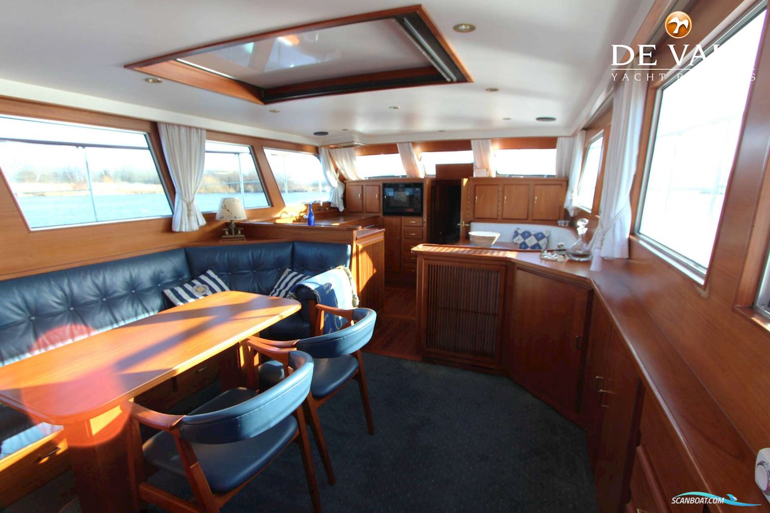 Super Van Craft 1570