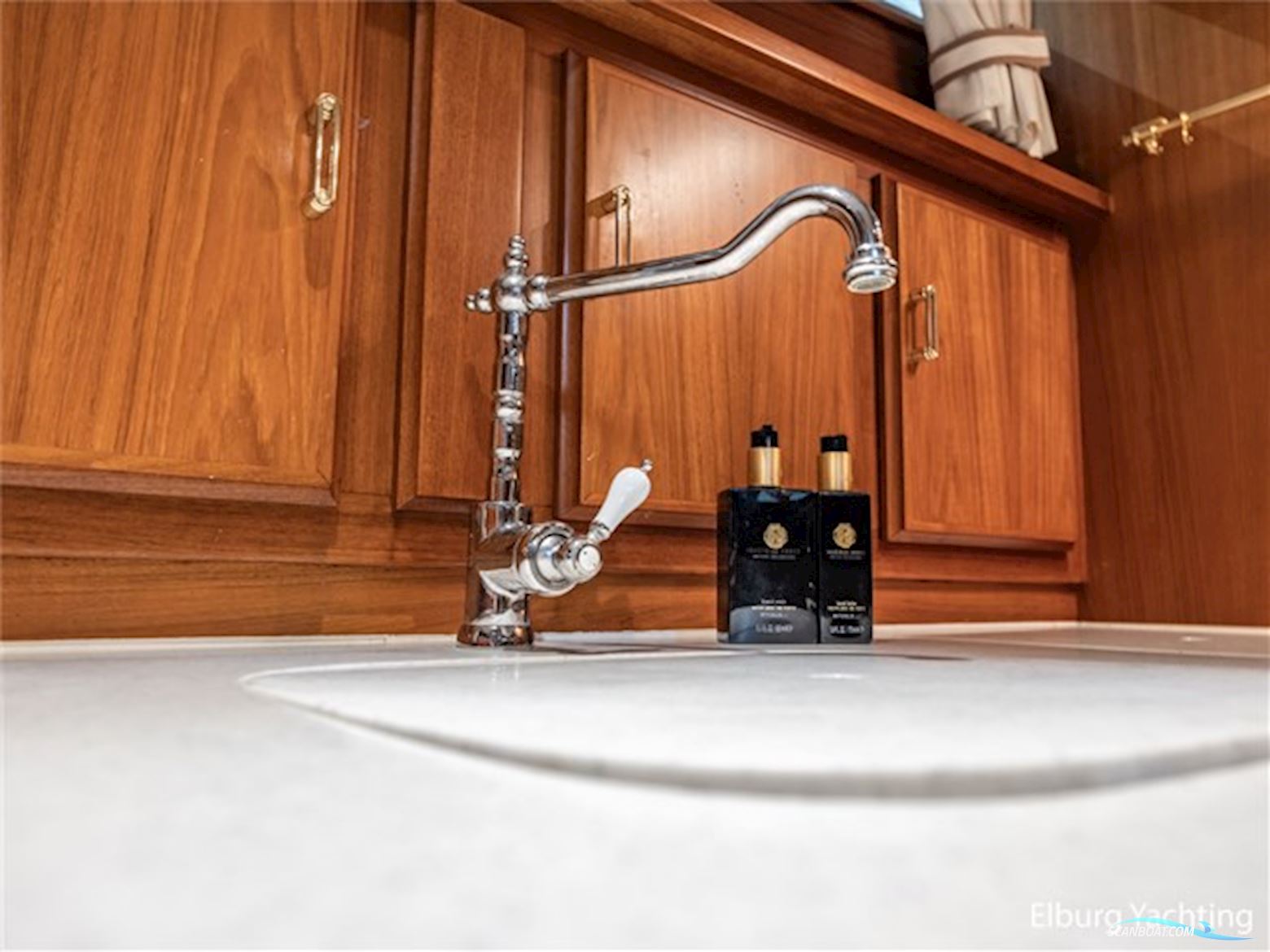 Super Van Craft 17.50 - VS - Stabilizers