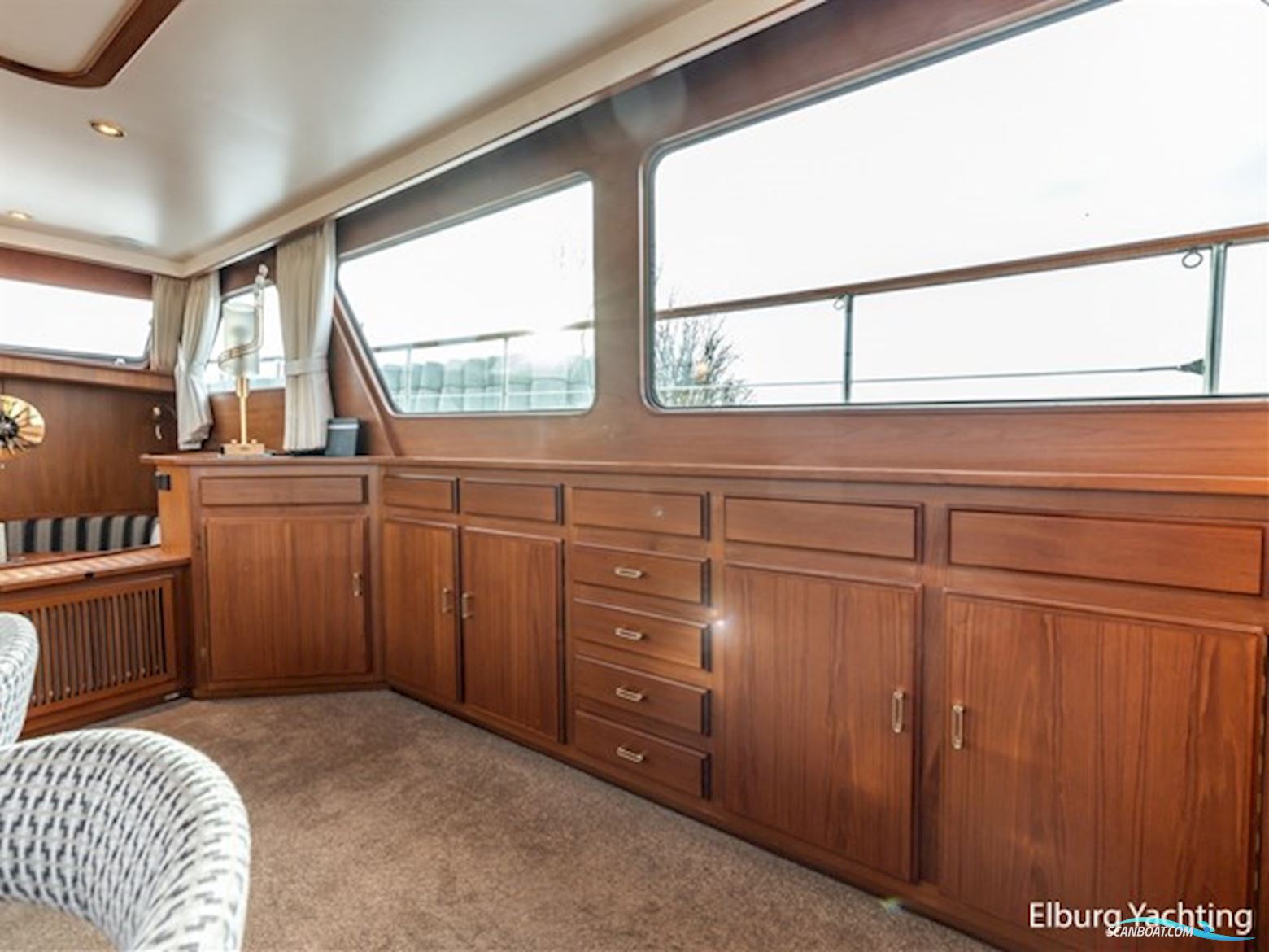 Super van Craft 18.60 - Vast Stuurhuis 