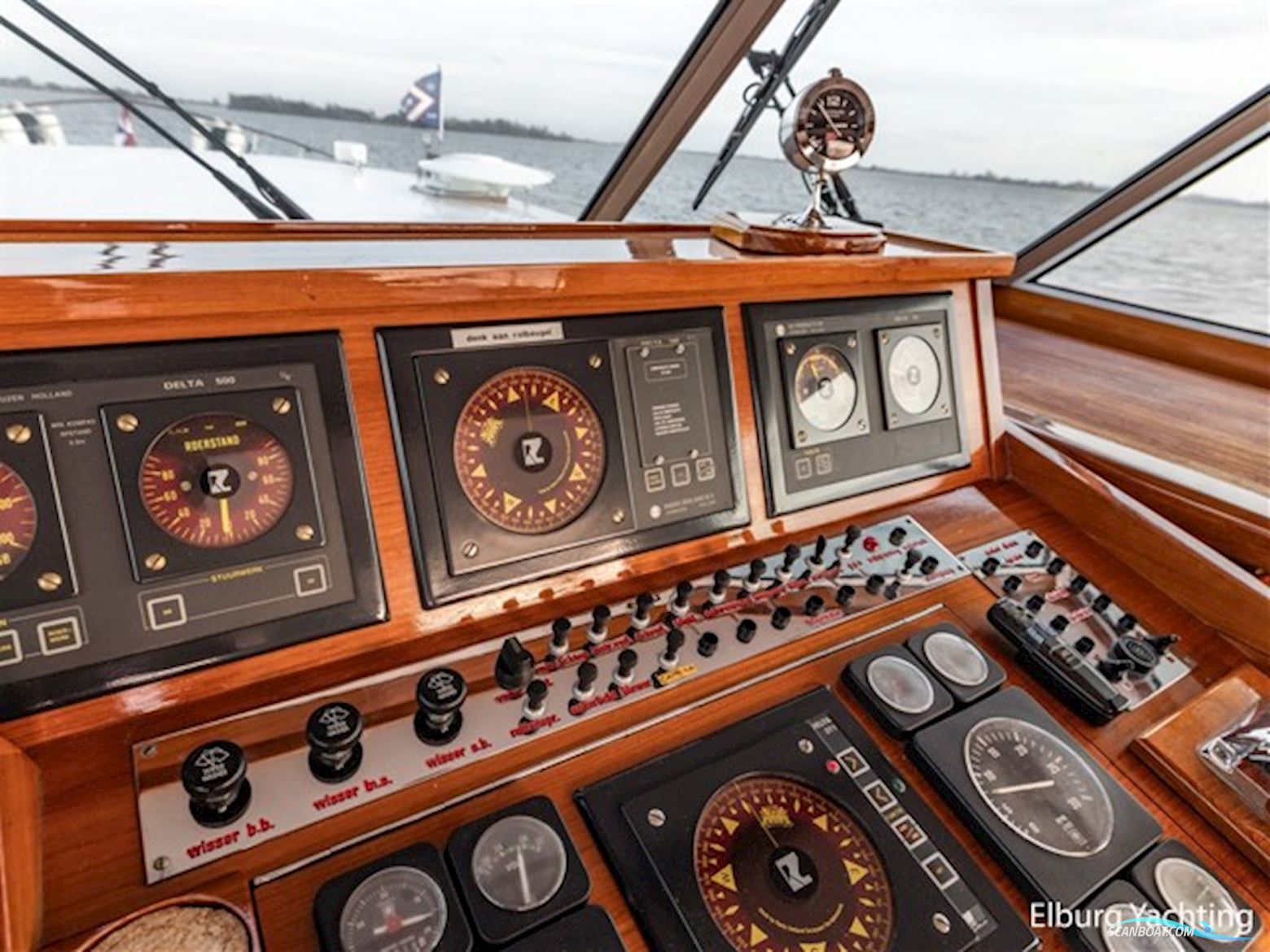 Super Van Craft 18.60 - Vast Stuurhuis