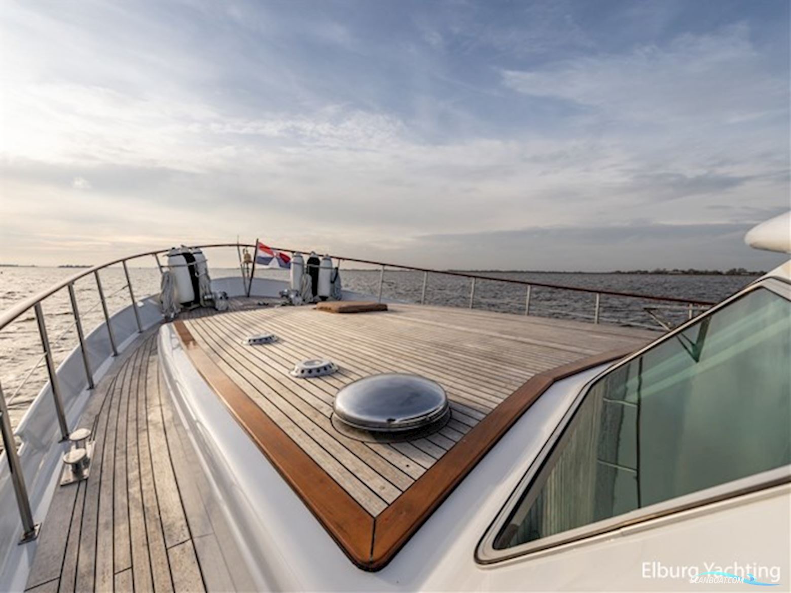 Super Van Craft 18.60 - Vast Stuurhuis