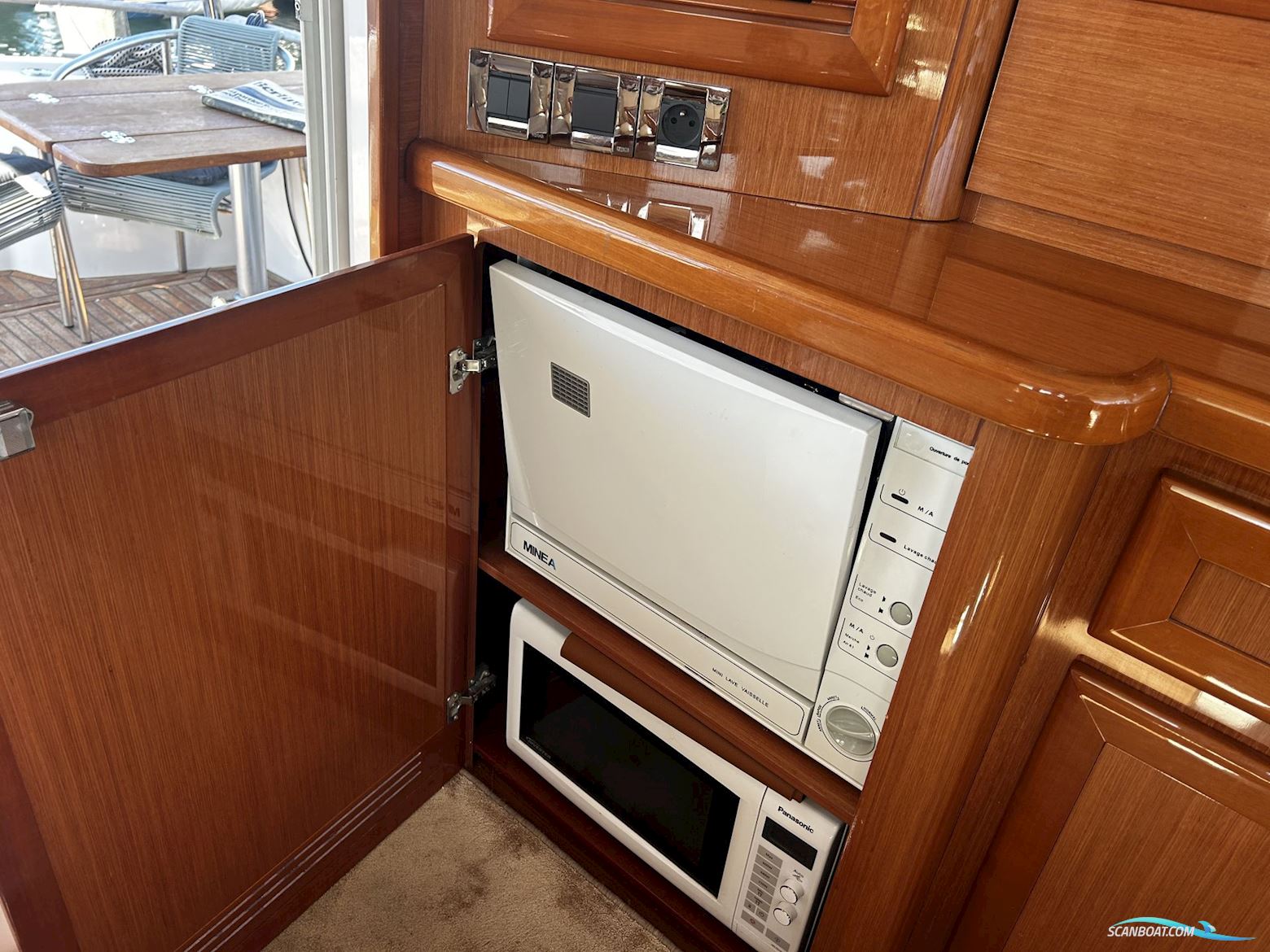 swift Trawler 42