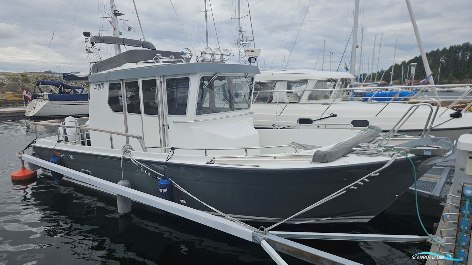 Targa 27.1 Motorboat 2017, with Evinrude engine, Sweden