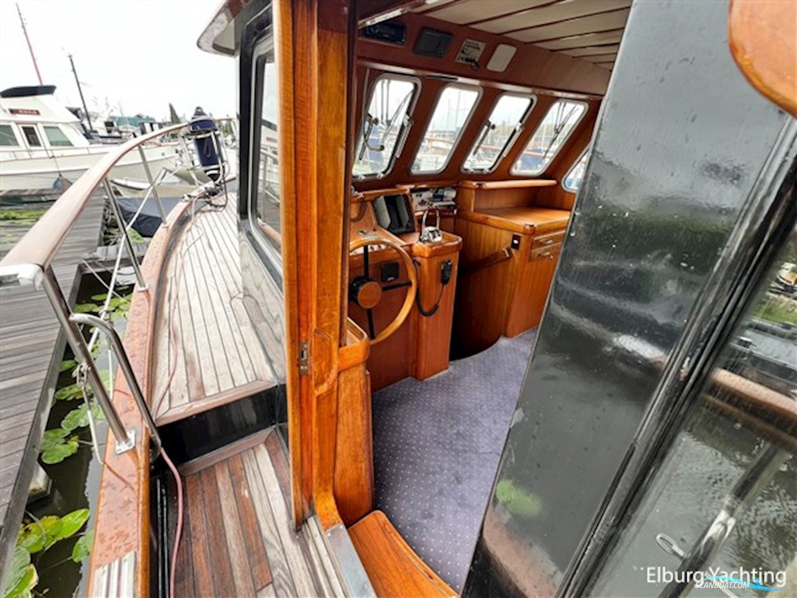 Tayana Trawler  - Pieter Beeldsnijder