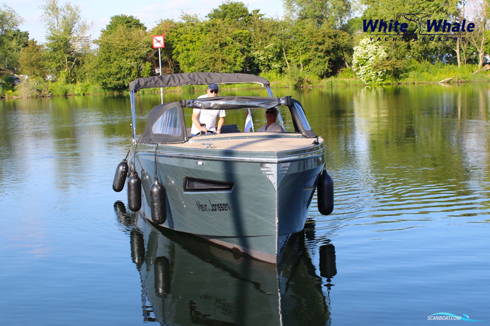 Tendr 27 Cabin