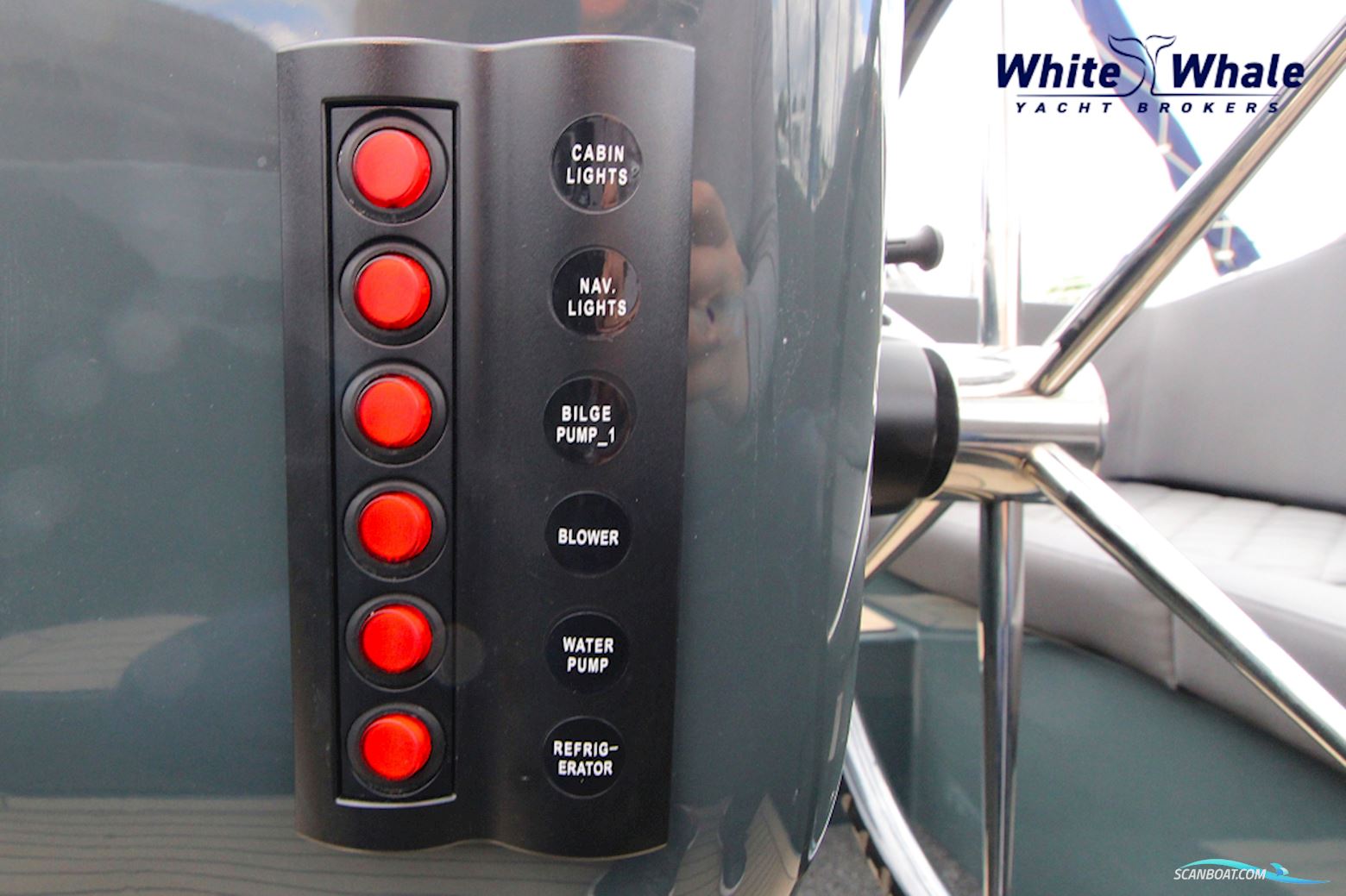 Tendr 27 Cabin