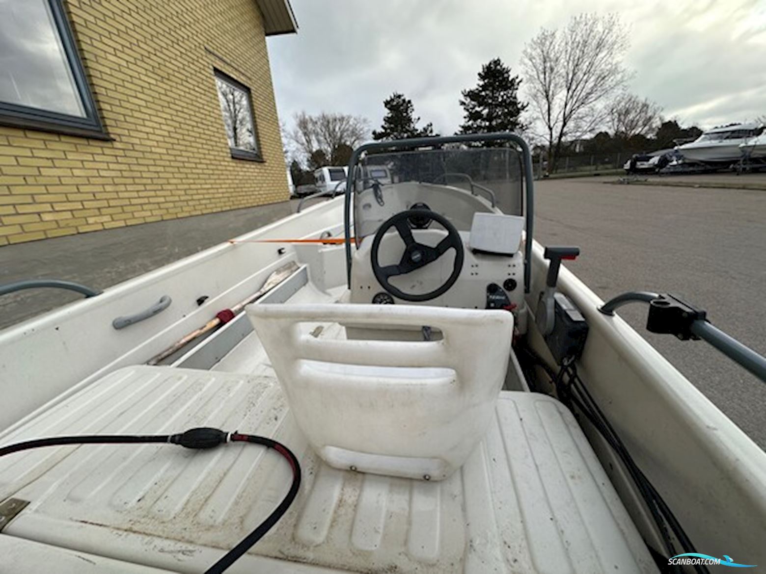 Terhi 6020 (2002) Med Yamaha 25 HK (2001) + Trailer & Udstyr – Nyserviceret – 45.000 kr