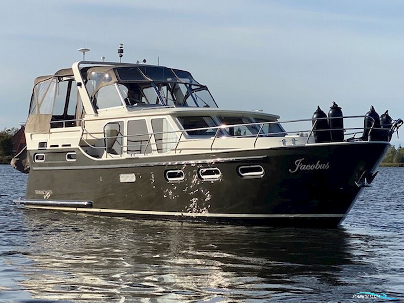 Thomasz Business Class 43 AK Motorboat 2009, with VolvoPenta engine, The Netherlands