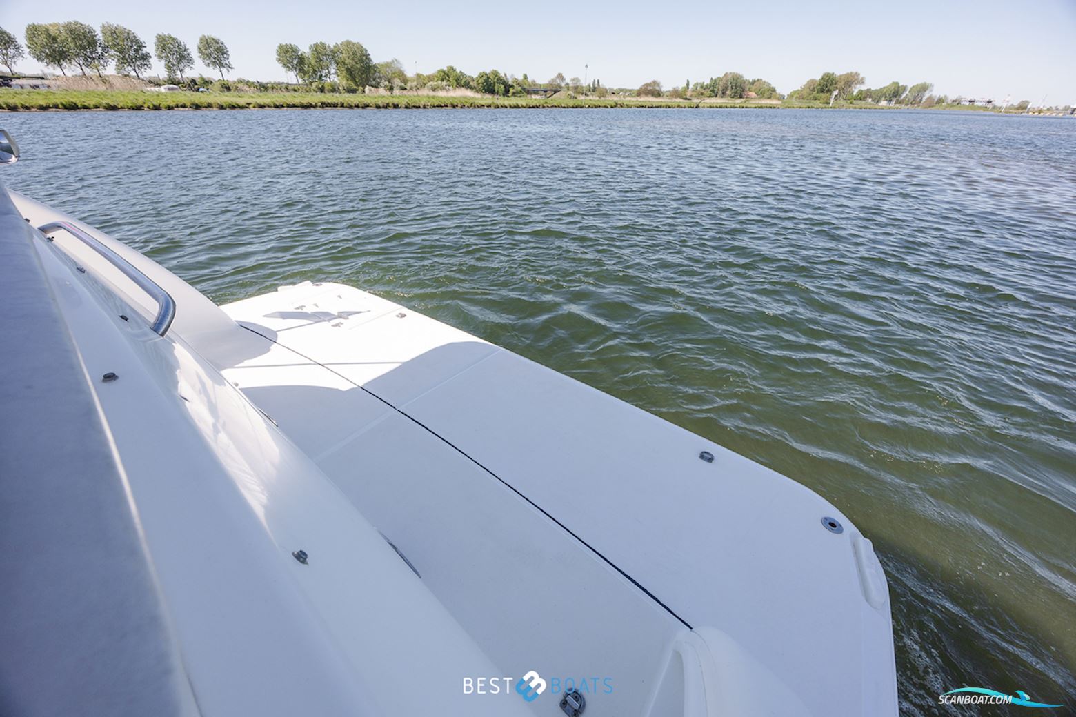 Tiara 4300 Sovran