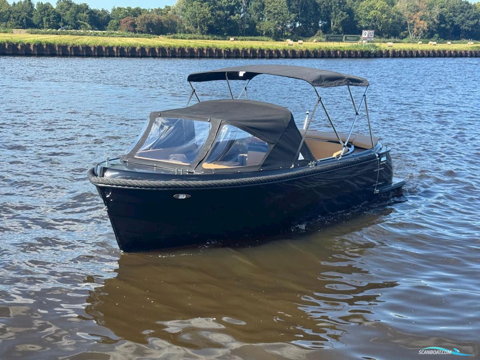 Topcraft 605 Tender