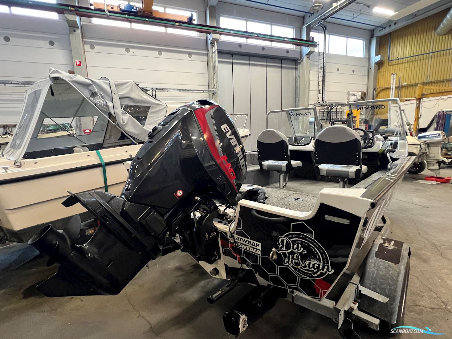 Tracker Pro Guide V16 WT