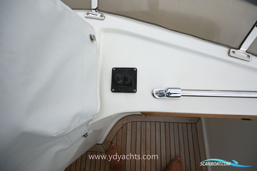 Trader 44 Sundeck
