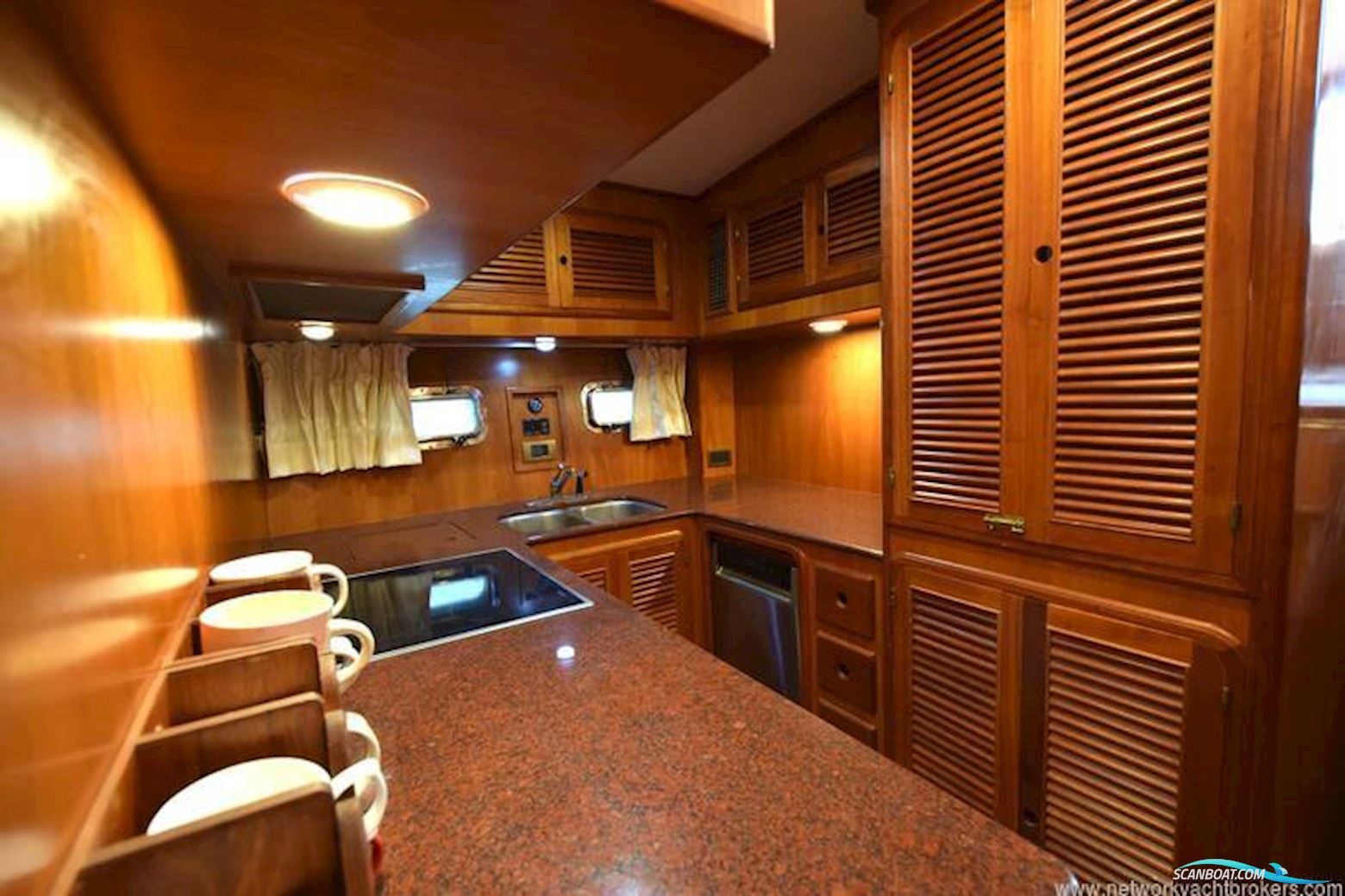 Trader Sunliner 625