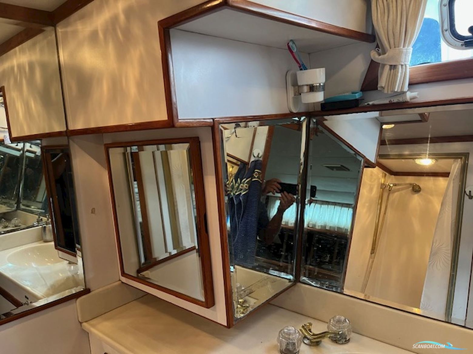 Tradewind 43 Sundeck