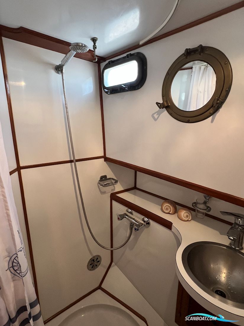 Trawler Sedan 41 Europe 