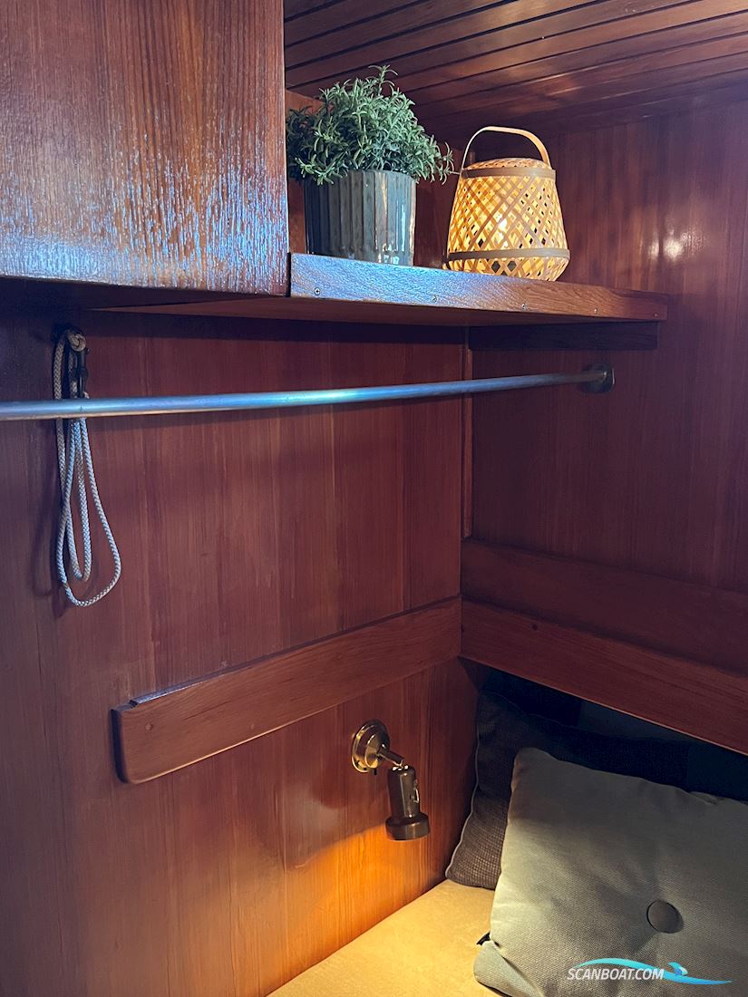 Trawler Sedan 41 Europe 