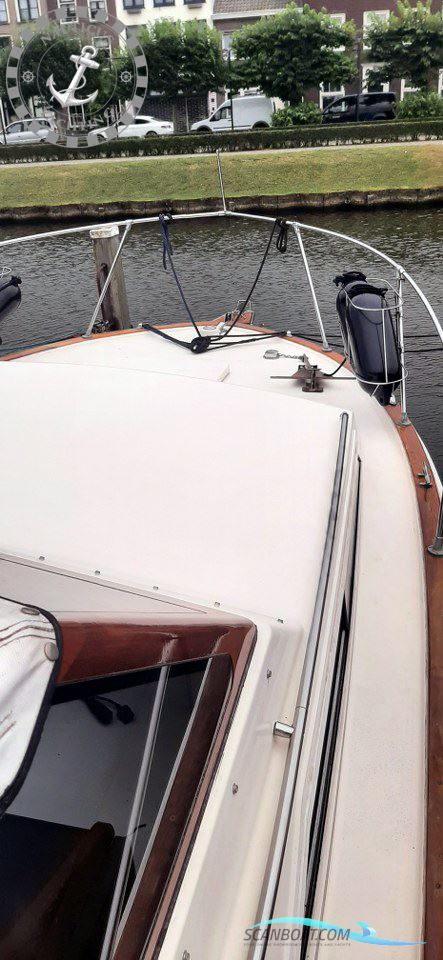 Trojan Yacht 25 Express