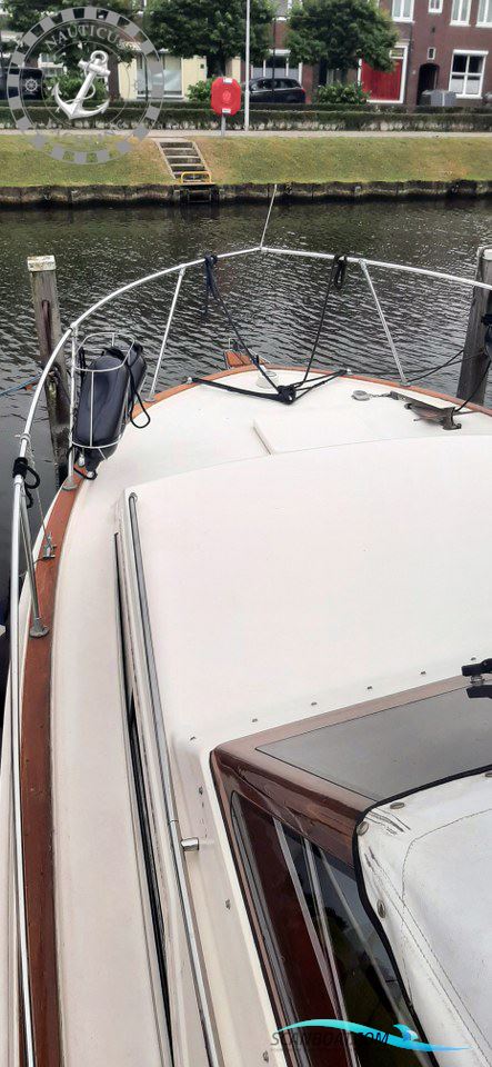 Trojan Yacht 25 Express