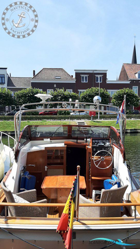 Trojan Yacht 25 Express