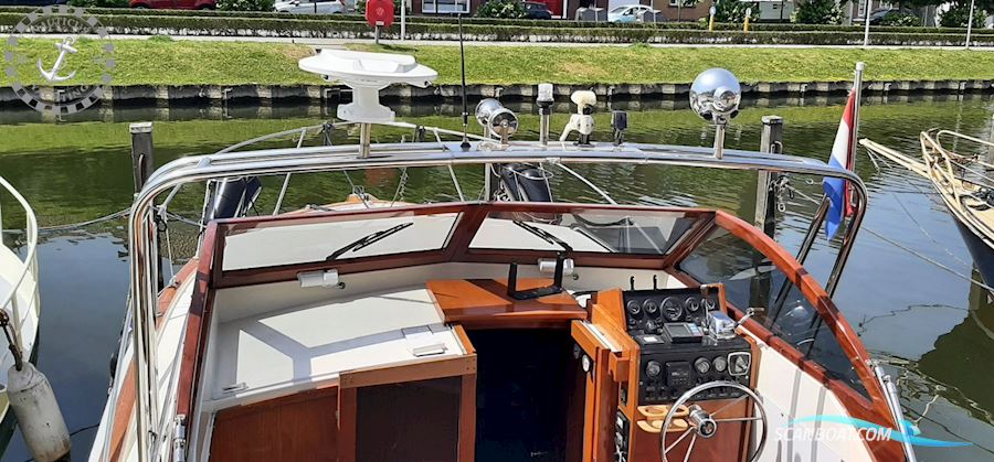 Trojan Yacht 25 Express