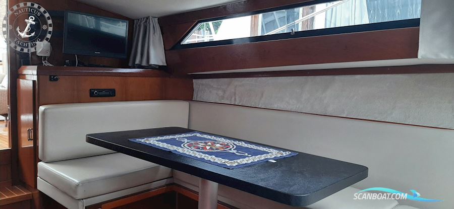 Trojan Yacht 25 Express