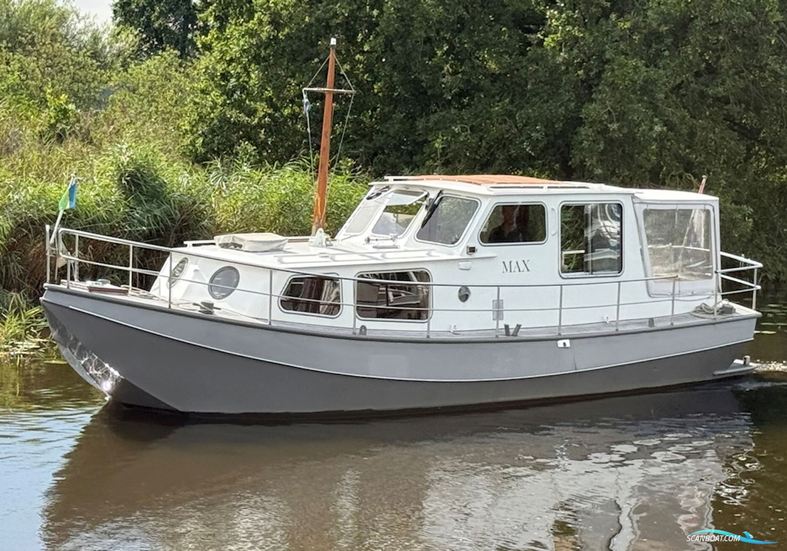 Tukkervlet Salon Motorboat 1975, with Mercedes engine, The Netherlands
